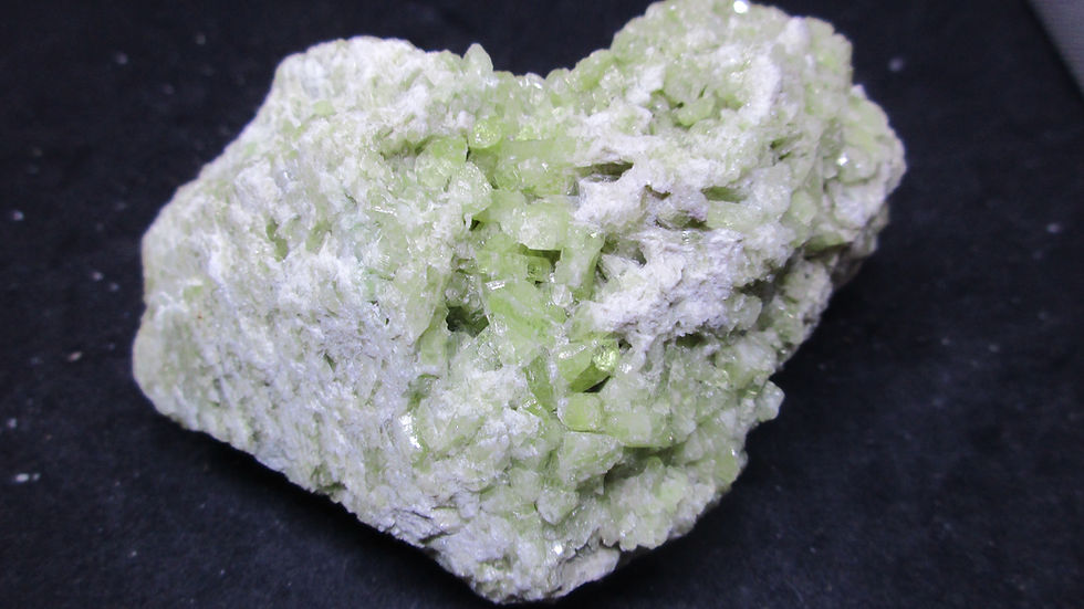 Miniature : Vesuvianite / mine Jeffrey / Asbestos