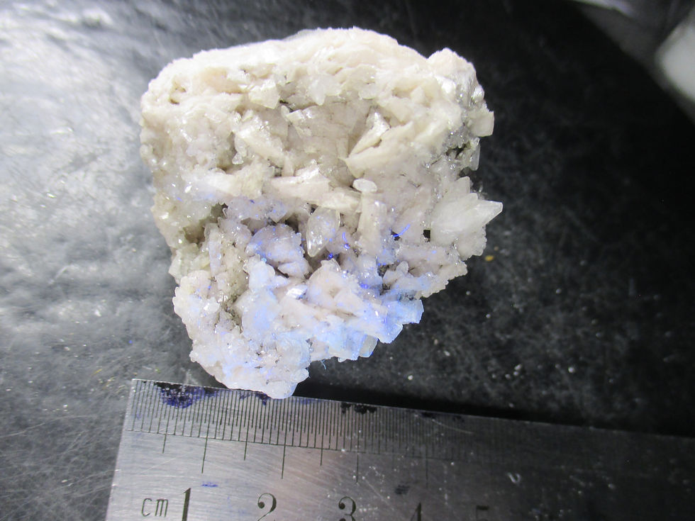 Miniature : Dolomite, Calcite et Sélénite, St-Eustache, Québec