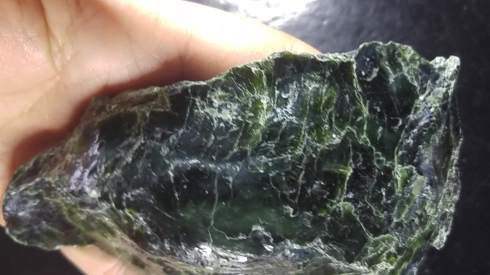 Serpentine "Miroir de faille", Mine Montréal-Talc, St-Pierre-de-Broughton