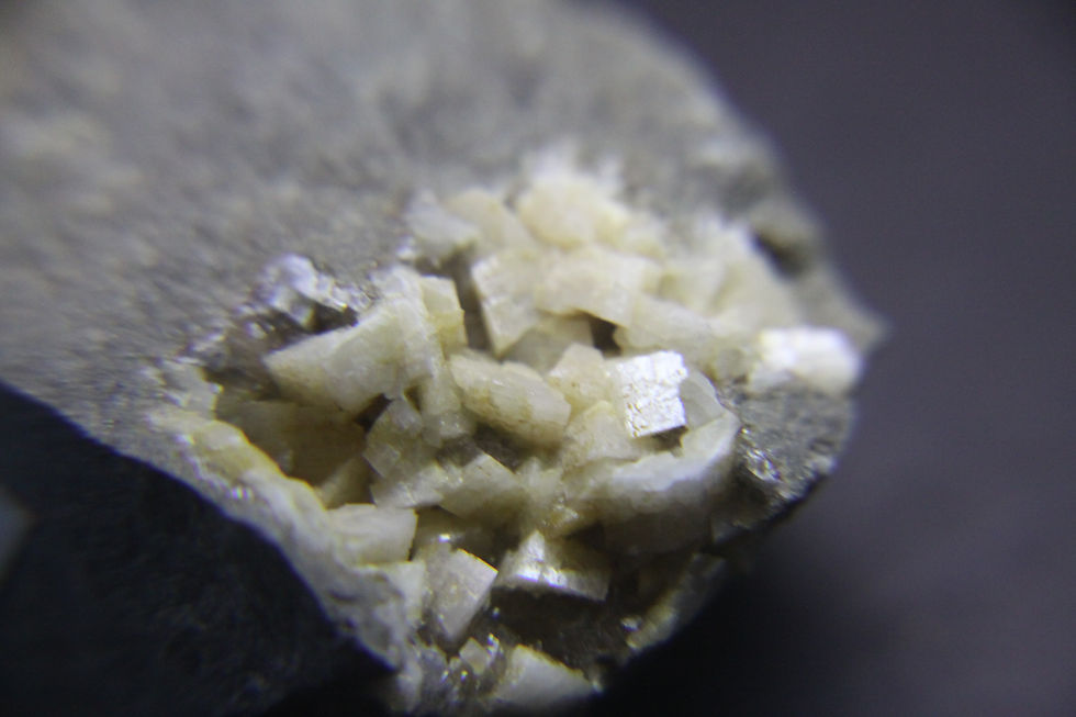 Miniature : Dolomite, Ace-of-Diamonds mine, Middleville, U.S.A.