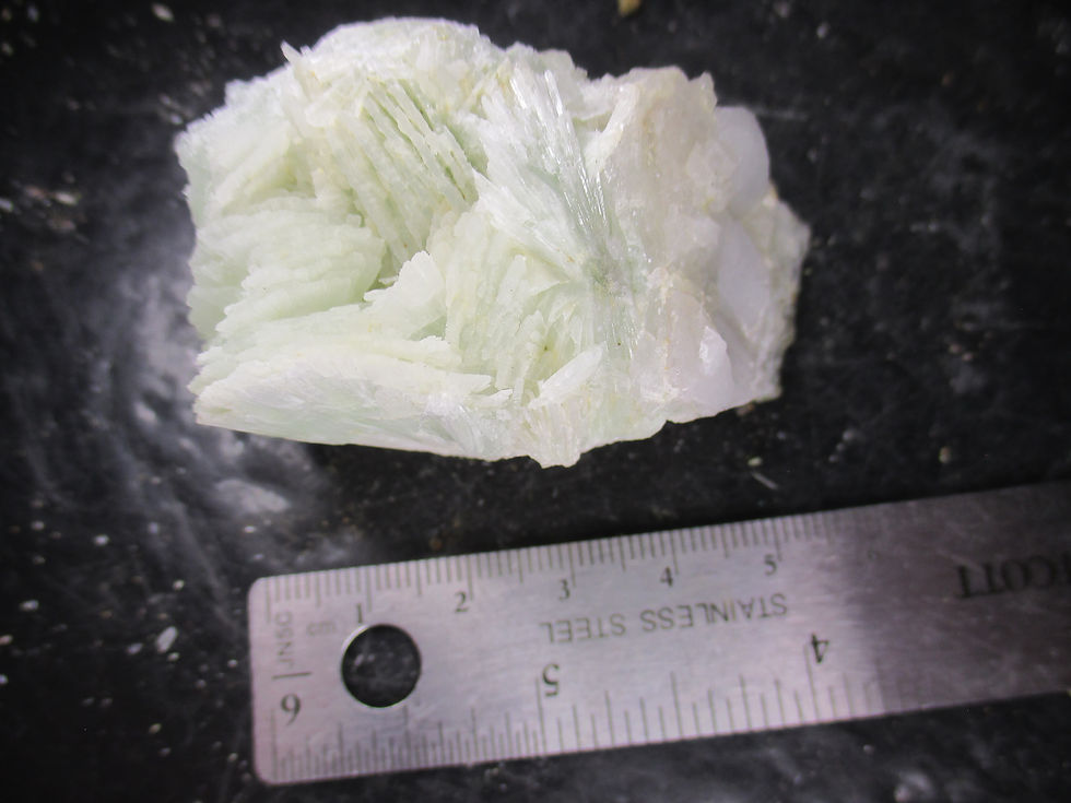 Miniature : Prehnite sur Quartz, Ouarzazat, Maroc