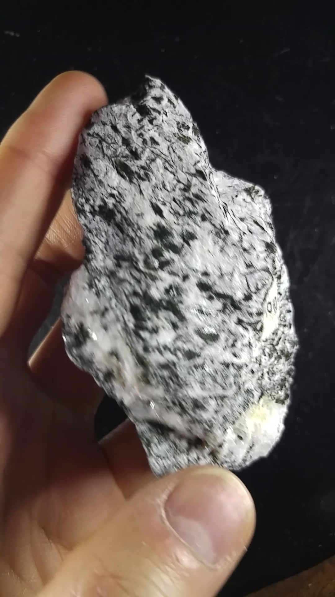 Stilpnomelane, Carrière du rang 15, St-Pierre-de-Broughton