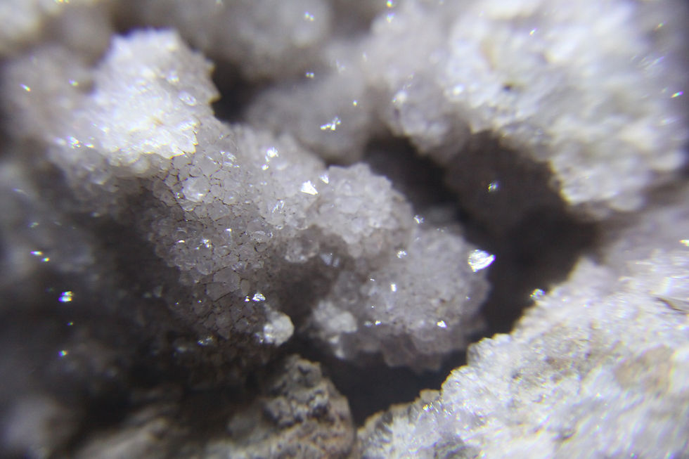 Miniature : Améthyste et Calcite (fluorescente), Boulder Creek, Ontario