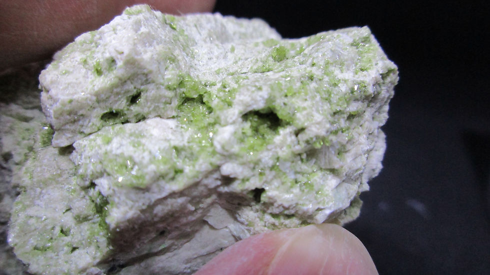 Miniature : Vesuvianite / mine Jeffrey / Asbestos