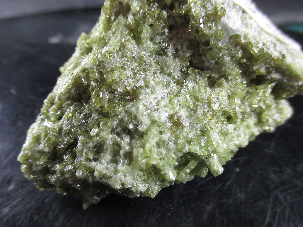 Miniature : Vesuvianite, Mine Jeffrey, Asbestos
