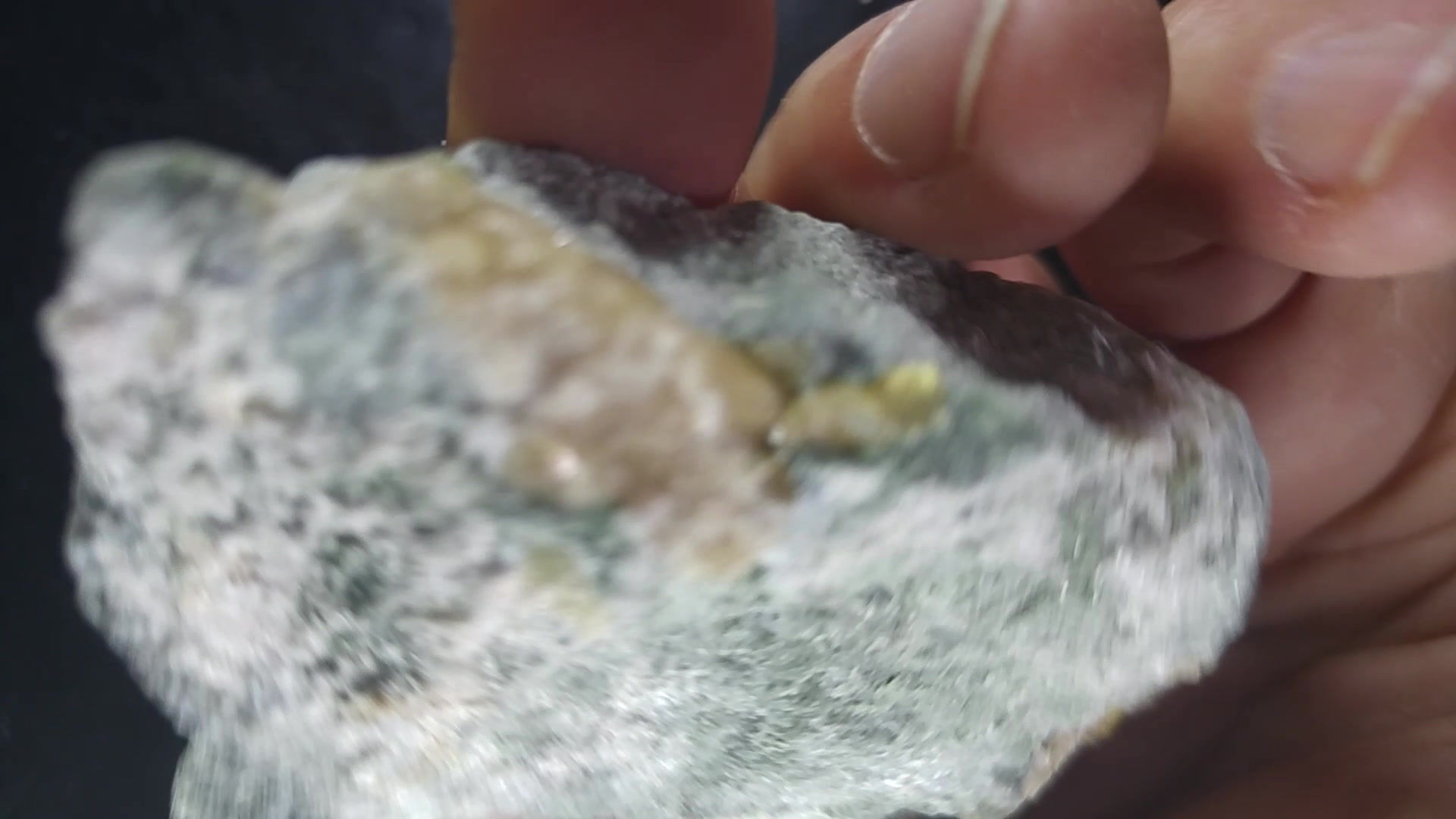 Grenat Hessonite sur Serpentine, Mine Flintkote