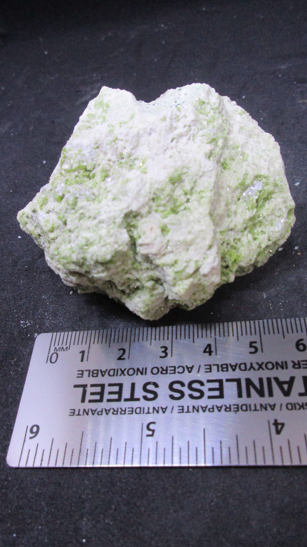 Miniature : Vesuvianite / mine Jeffrey / Asbestos