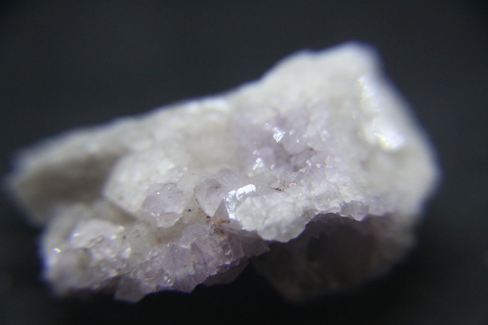 Miniature : Améthyste et Calcite (fluorescente), Boulder Creek, Ontario