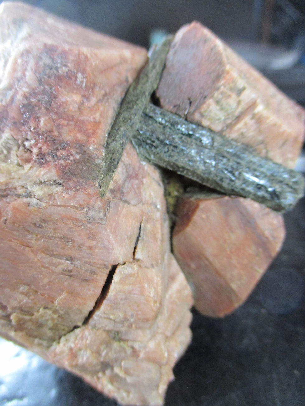 Miniature : Arfvedsonite et Microcline, Girardville