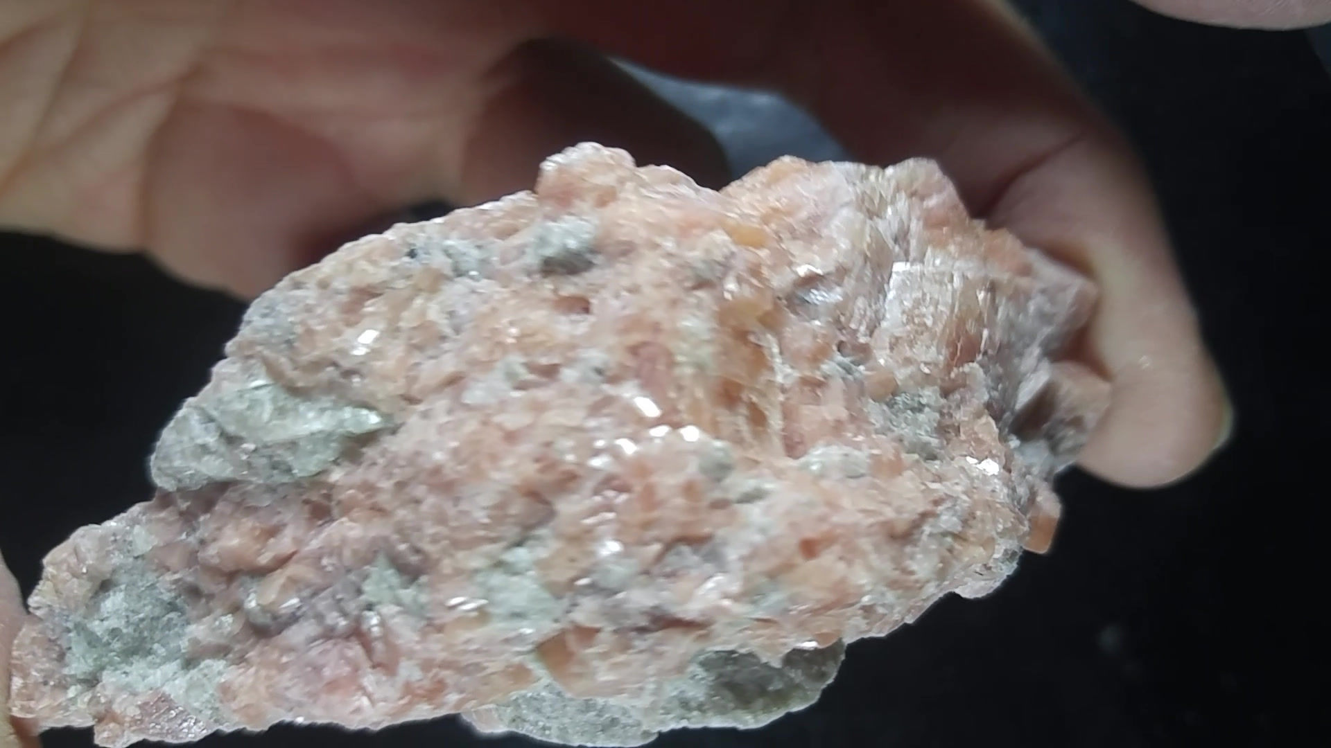 Apatite et Calcite rose, Travaux autoroute 5, Outaouais