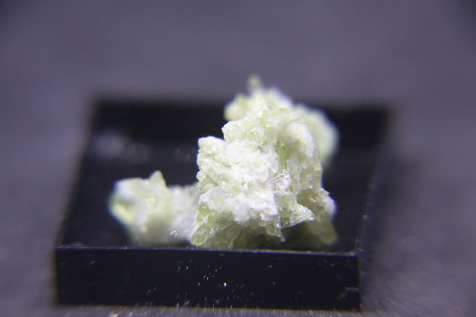 Miniature : Vesuvianite / mine Jeffrey / Asbestos