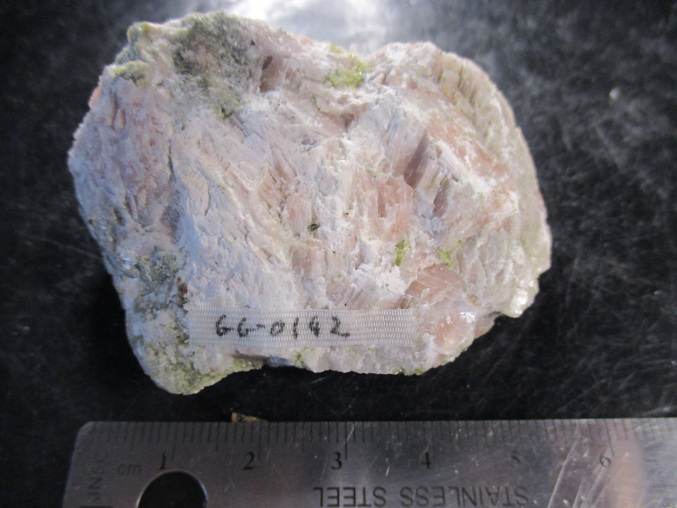 Miniature : Calcite et Diopside, Outaouais