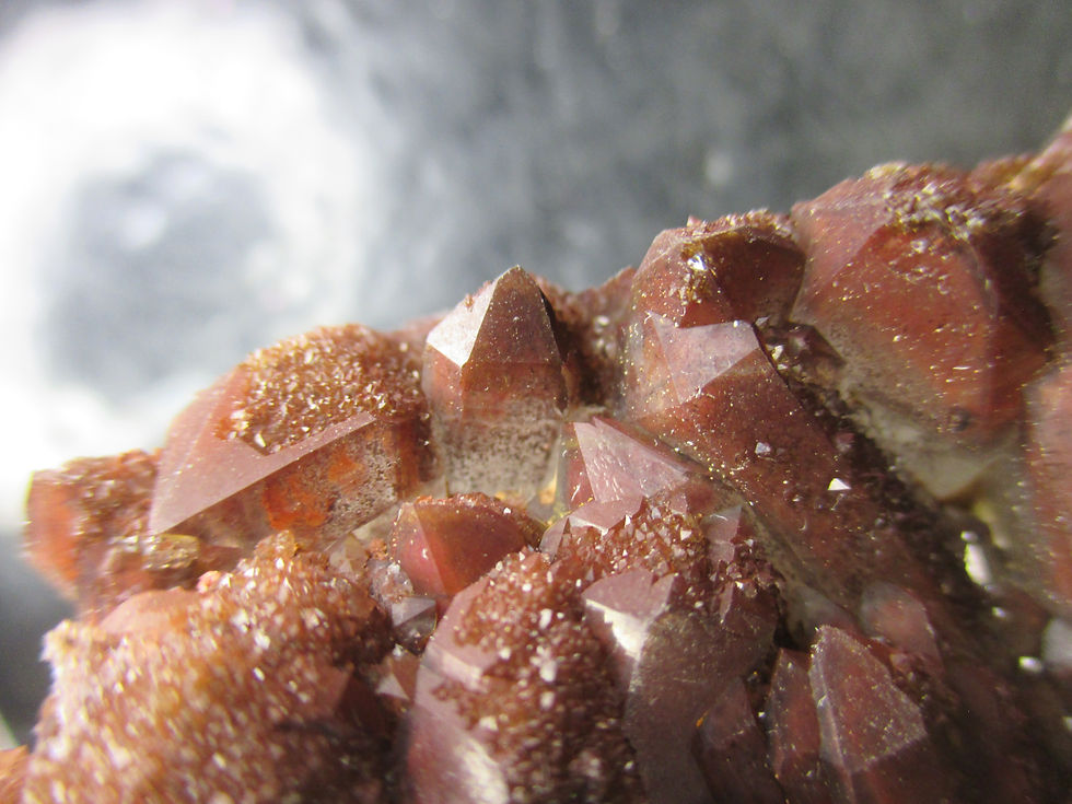 Miniature : Quartz Hématoïde, Timenijad, Maroc