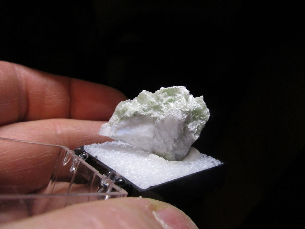 Miniature : Talc sur Albite / Carrière du rang 15 / St-Pierre-de-Broughton