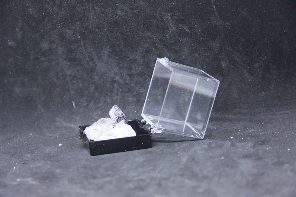 Miniature : Molybdenite, Molly Hill, Preissac