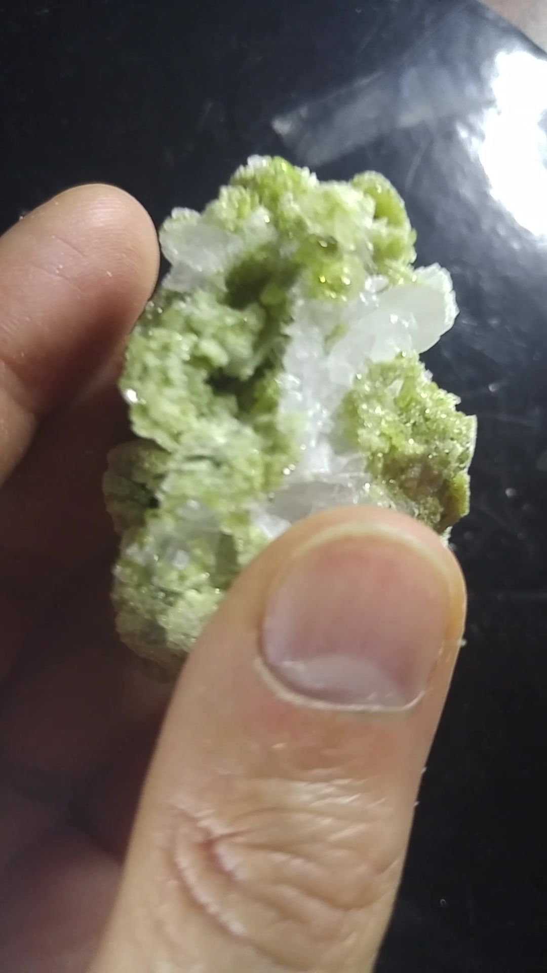 Vesuvianite et Pectolite, Mine Jeffrey, Asbestos