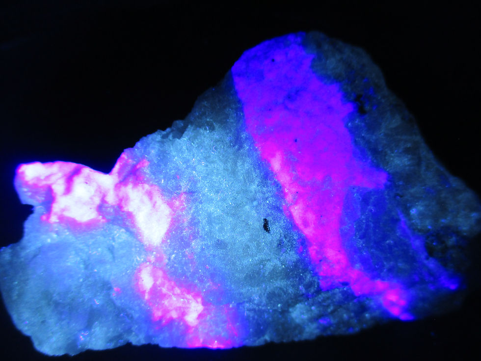 Miniature : Calcite et Fluorite (Fluorescente), Cap-aux-Rets, Baie-St-Paul