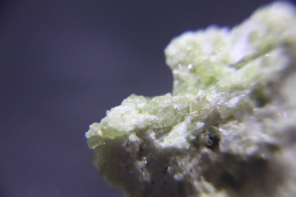 Miniature : Vesuvianite / mine Jeffrey / Asbestos