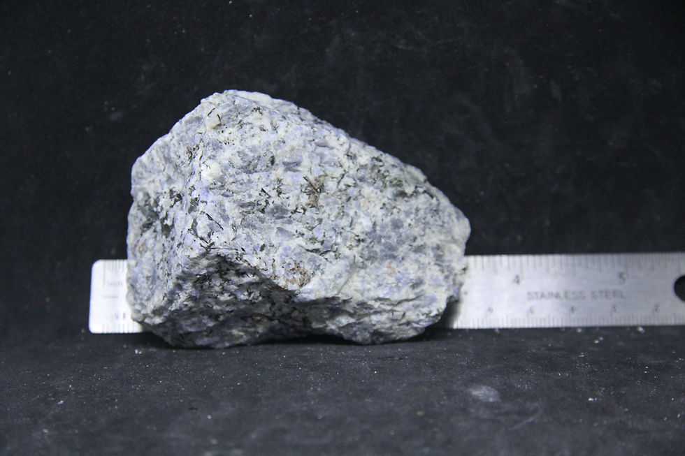 Miniature : Sodalite, Mont St-Hilaire (MSH)