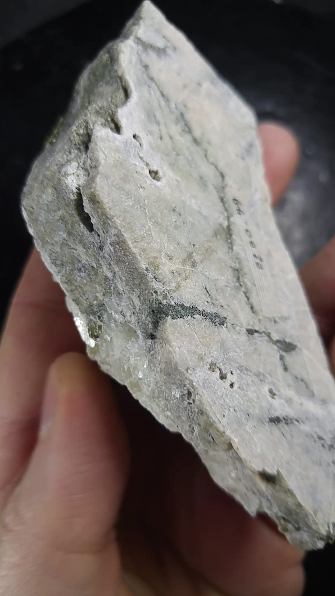 Calcite (fluorescente) et Chalcopyrite, Outaouais