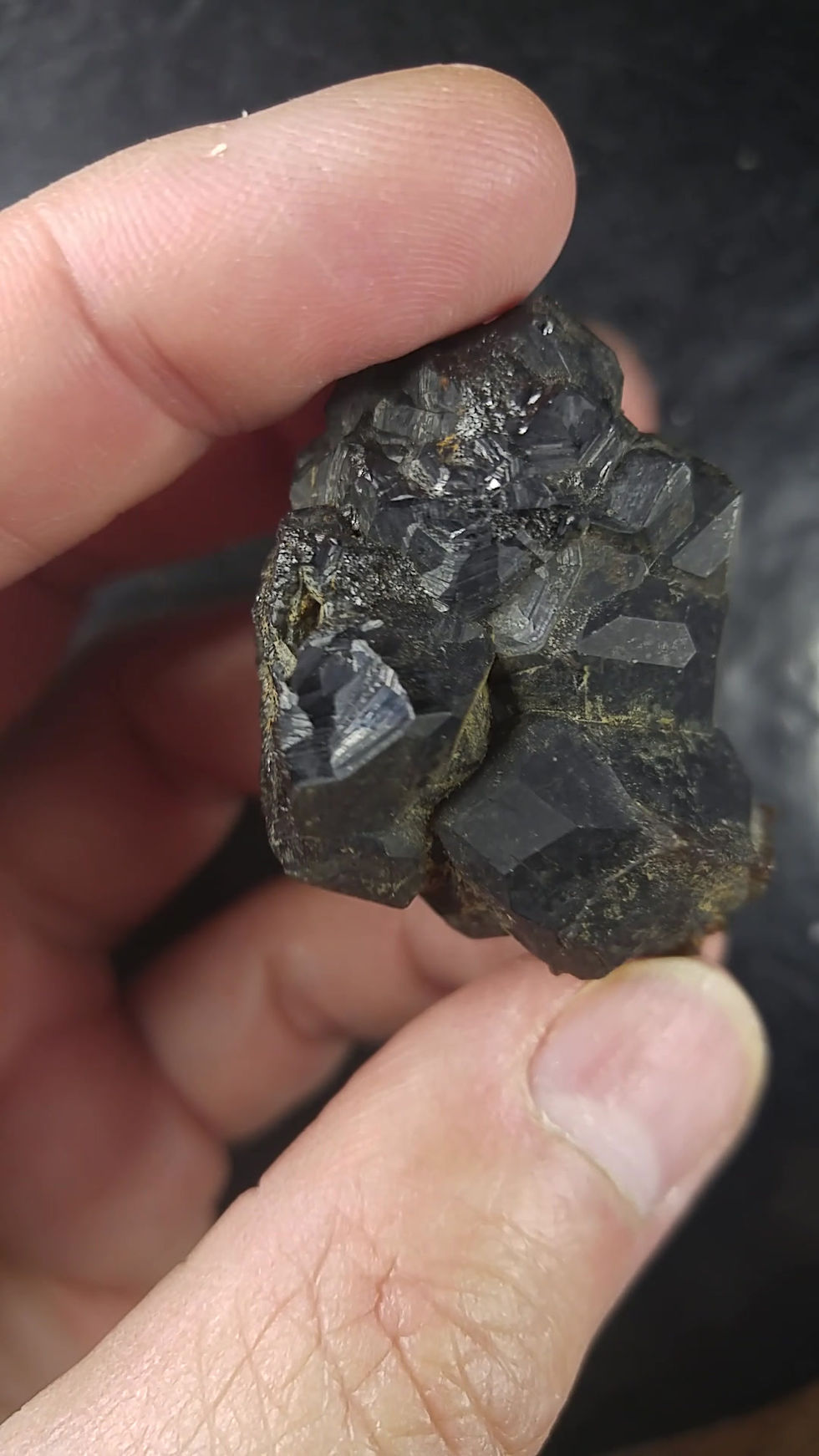 Miniature : Melanite (Grenat noir de type Andradite), Imilchil, Maroc