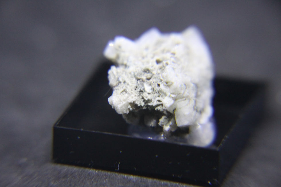 Miniature : Prehnite. Mine Jeffrey, Asbestos