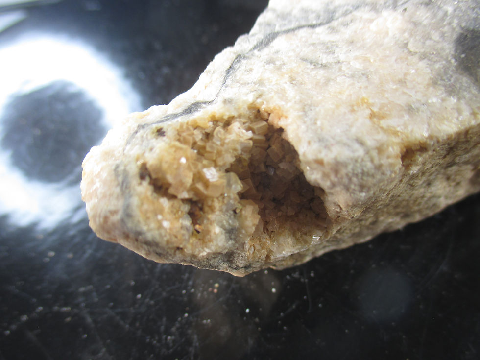 Miniature : Dolomite, Carrière du ruisseau Isabelle, Gaspésie, Quebec