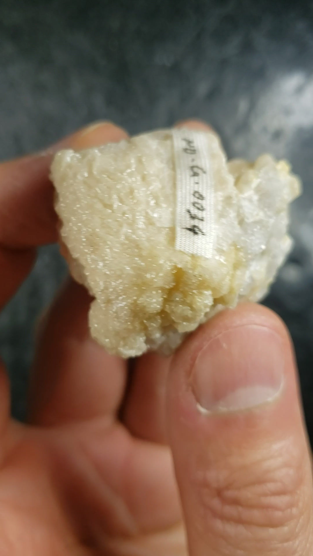 Dolomite sur Calcite sur Quartz, St-Nicephore, Québec