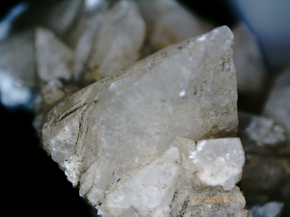 Miniature : Calcite, Quartz / Cap diamant, Québec