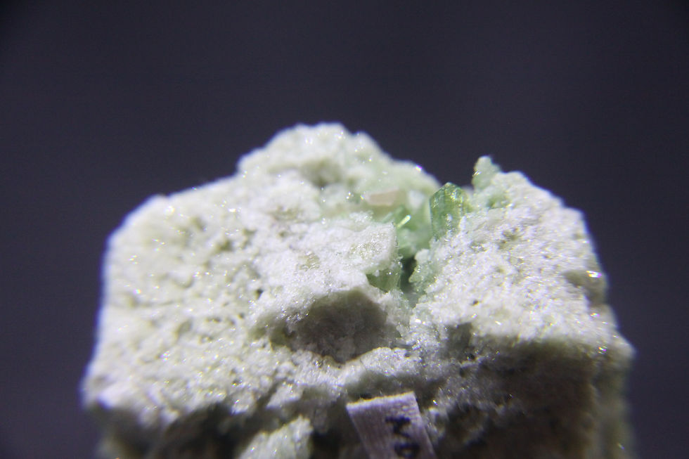 Miniature : Vesuvianite / mine Jeffrey / Asbestos