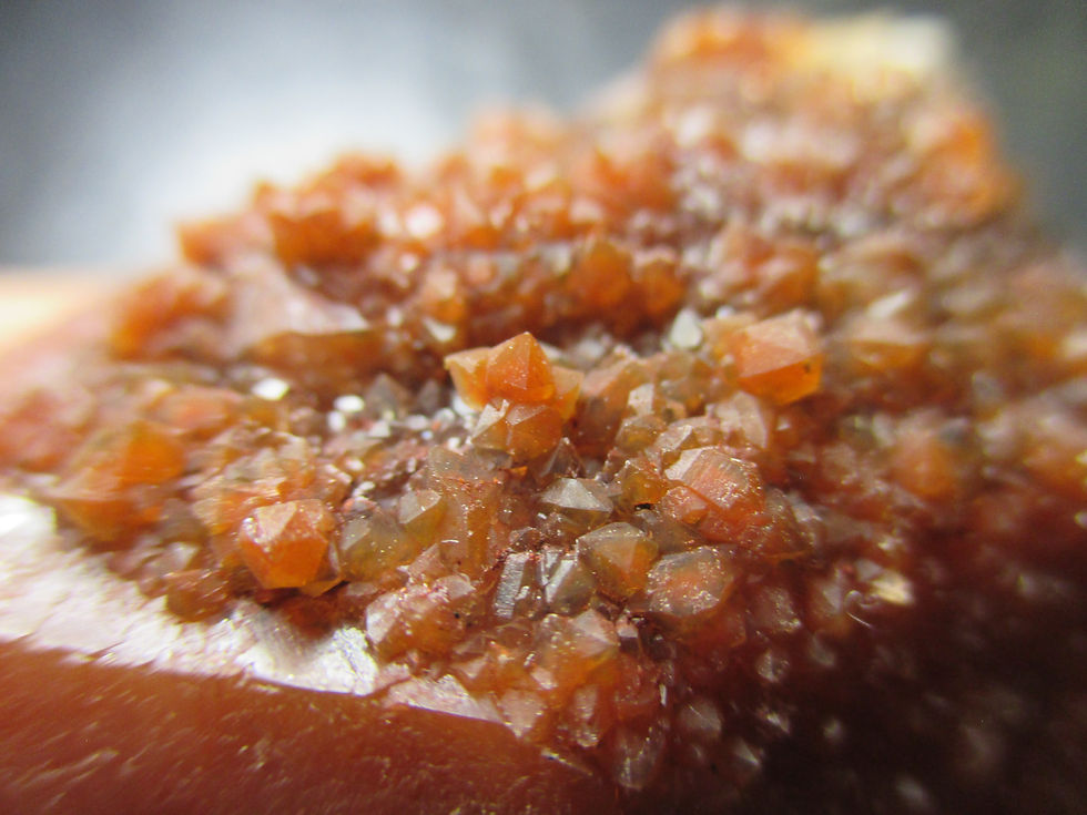 Miniature : Quartz Hématoïde, Timenijad, Maroc