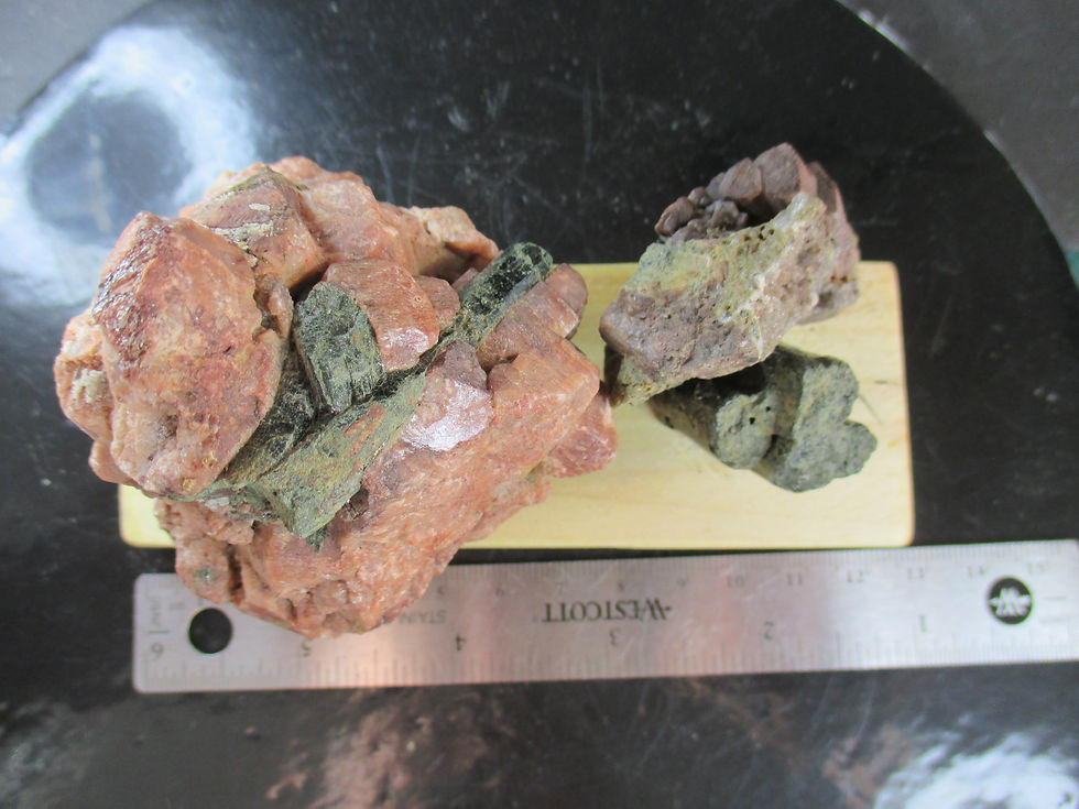 Miniature : Arfvedsonite et Microcline, Girardville