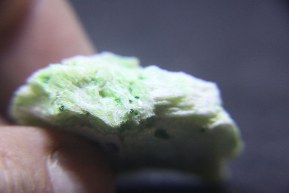 Miniature : Diopide et Grenat vert, Mine Jeffrey, Asbestos