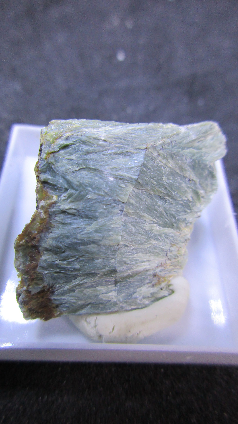 Miniature : Pectolite / Carrière du rang 15 / St-Pierre-de-Broughton