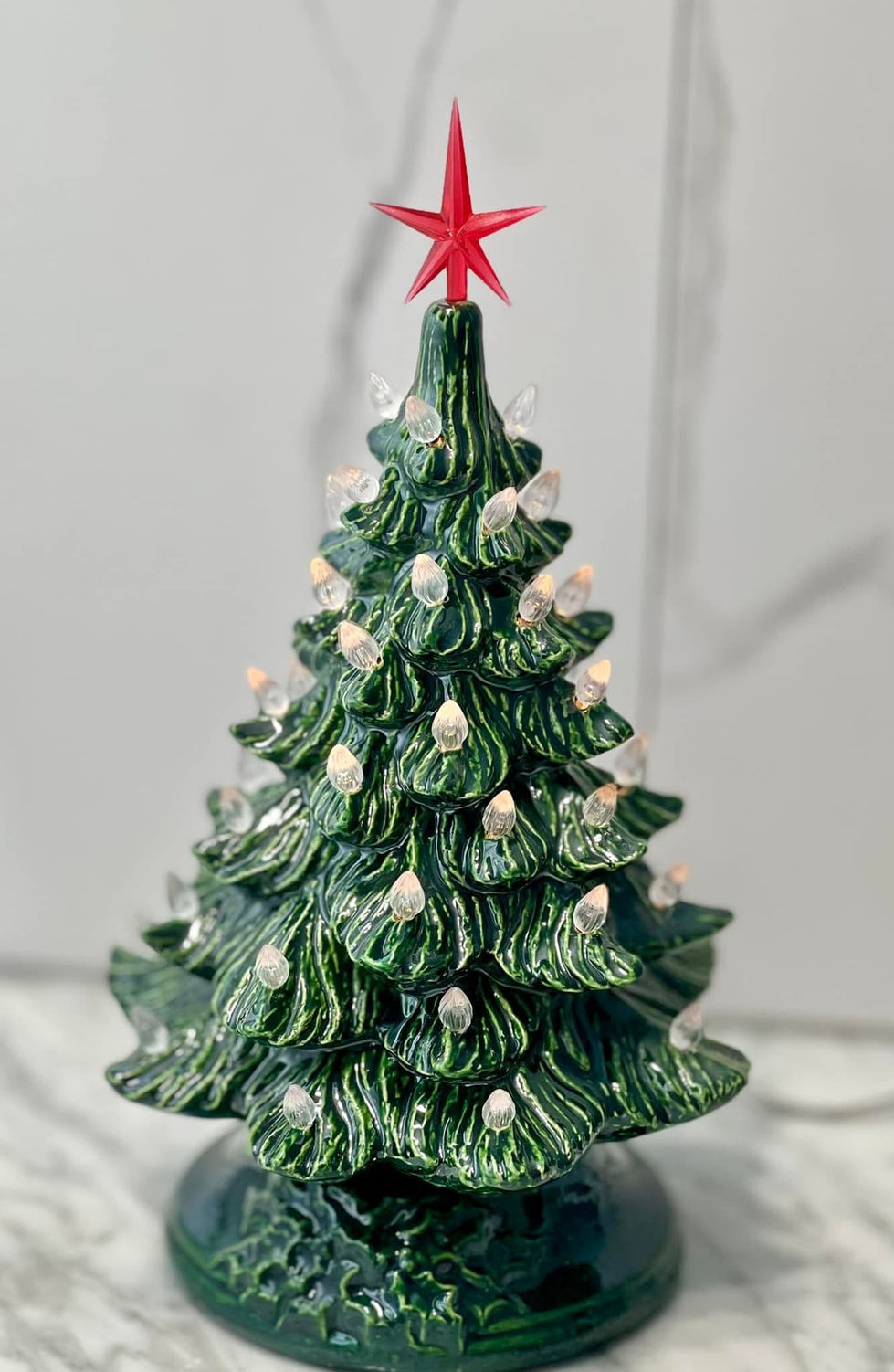 Lustre Green with Clear Twist Lights & Red Star