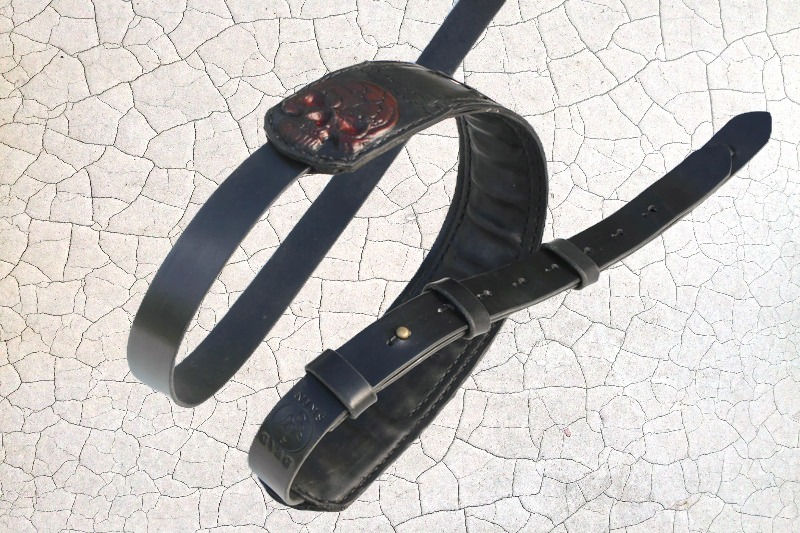 Thumbnail: Red 3D skull guitar strap