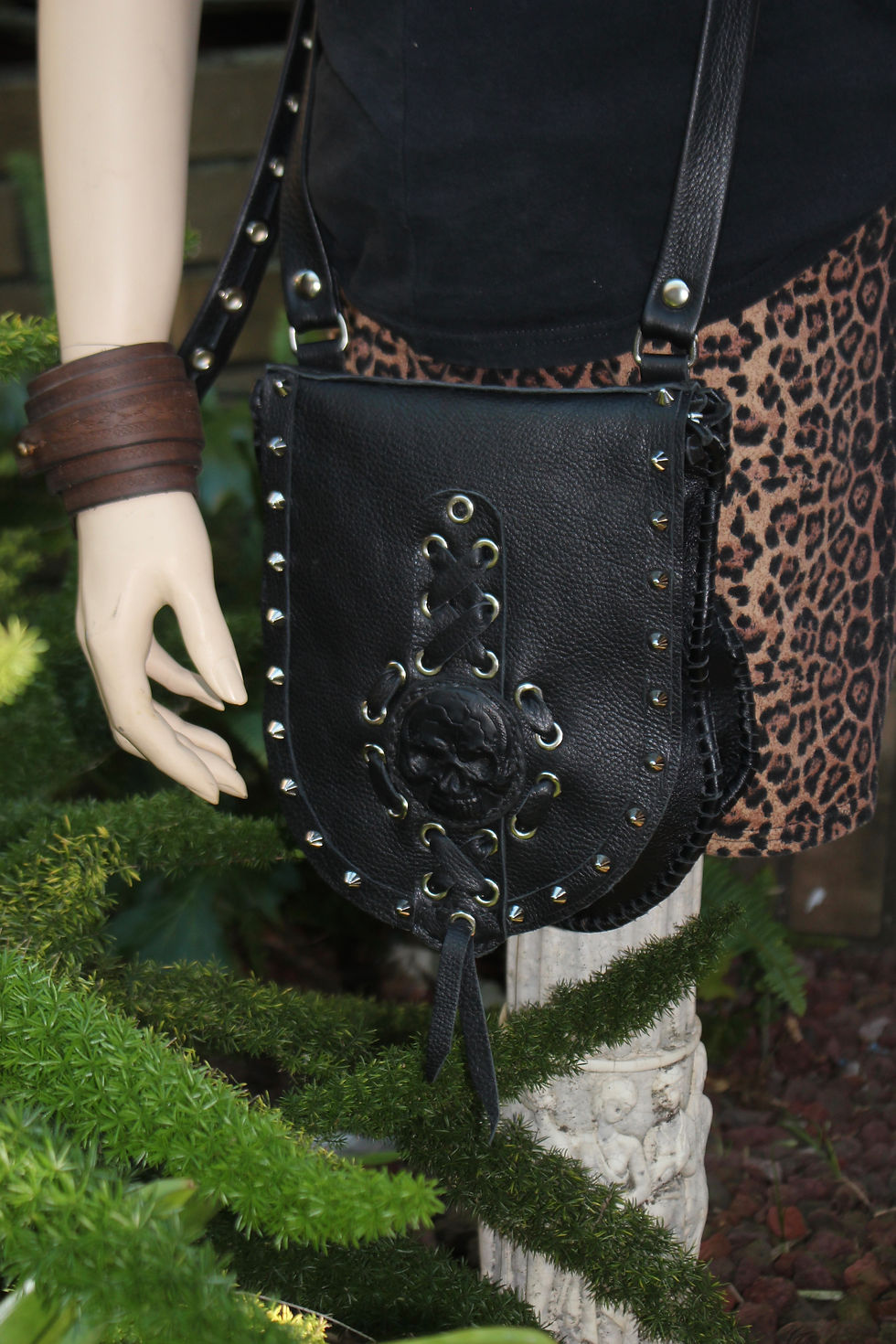 Thumbnail: 3D skulls bag