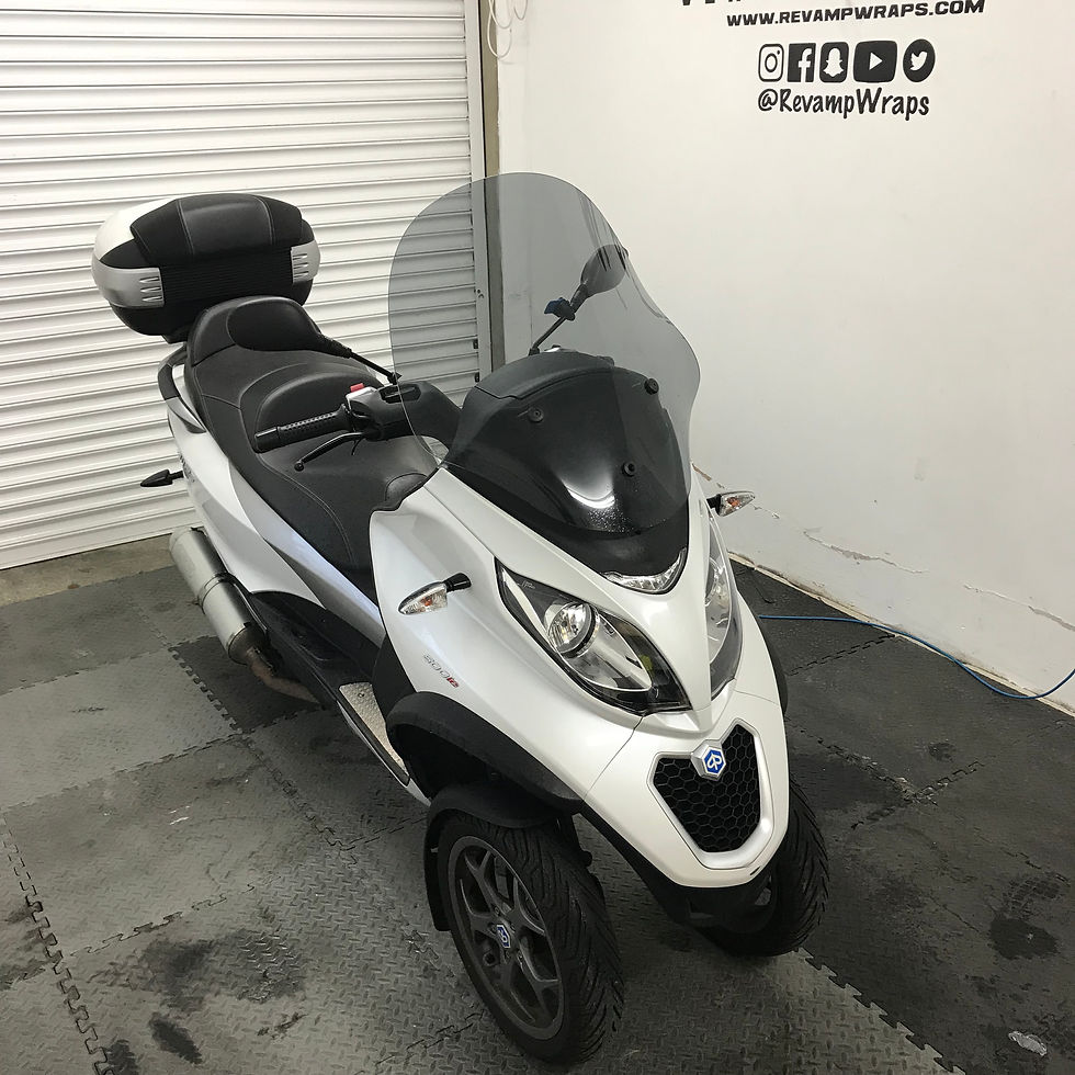 Piaggio MP3 wrapped in