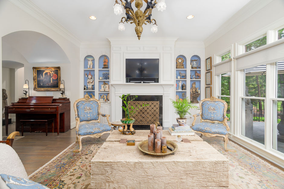 High End Luxury Home Living Room Photograph