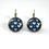 Miniature : Boucles d'oreilles illustrations cœurs bleu clair + points, fonds bleu foncé