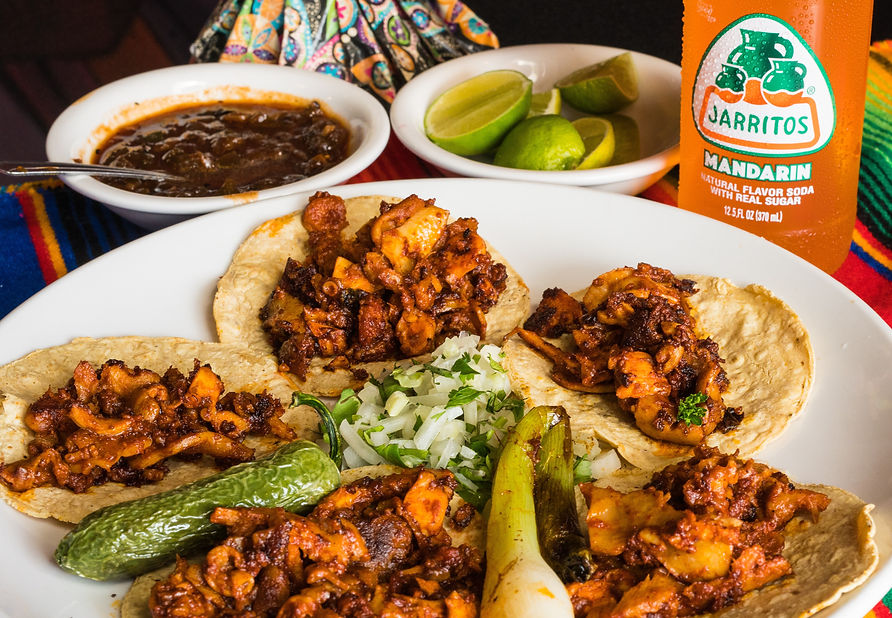 jarritos-mexican-soda-PNCPZ-NcTE4-unsplash.jpg