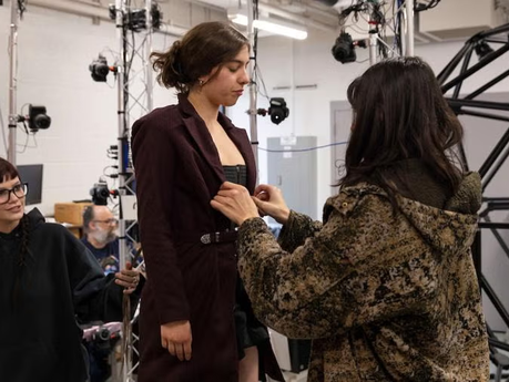 Fashion and photogrammetry: Communications senior captures couture in 3D lookbook
