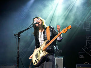 Se So Neon at Varsity Theater