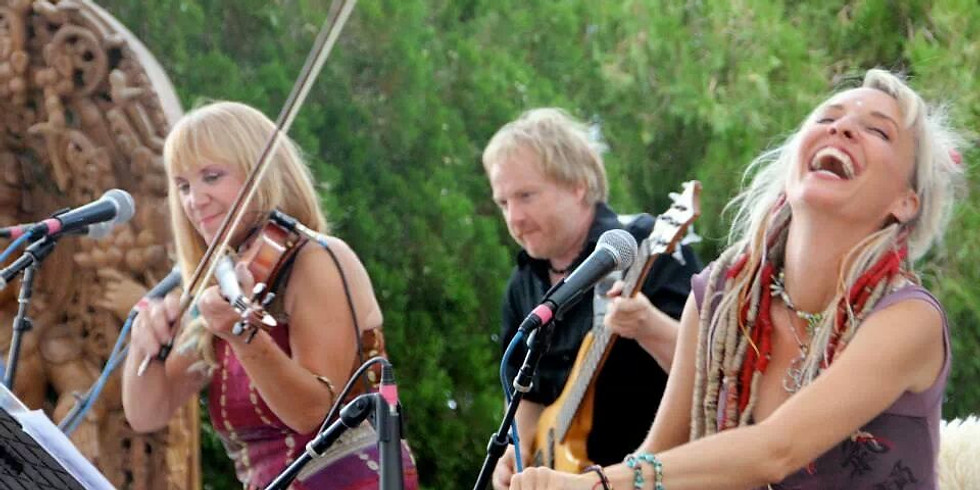 Larisa Stow and Shakti Tribe at Shakti Fest