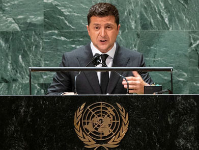 Ditengah Invasi Rusia, Ukraina Ajukan Keanggotaan Uni Eropa