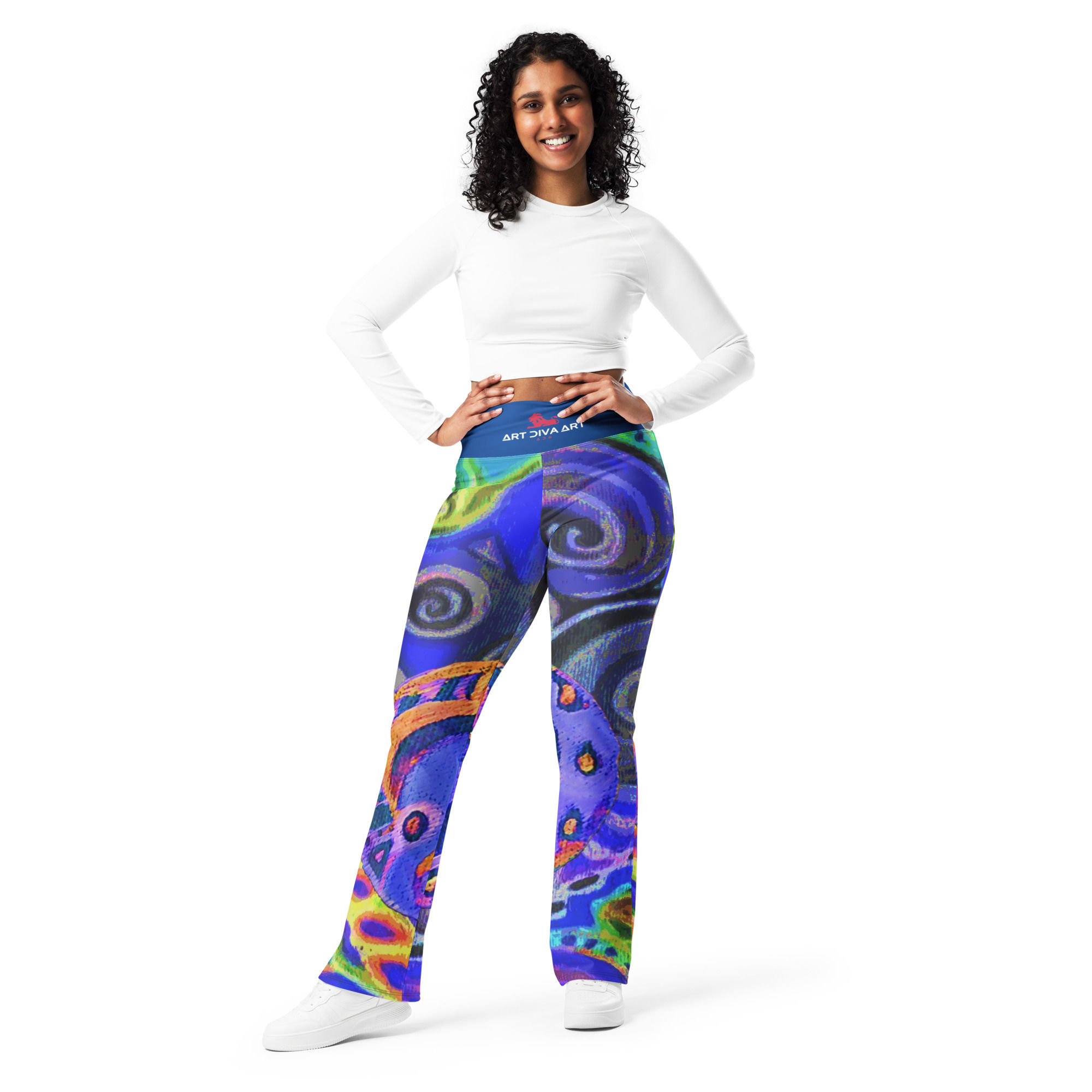 Woman wearing colorful leggings. Summer II - Leggings with pockets and white top. ArtDivaArt