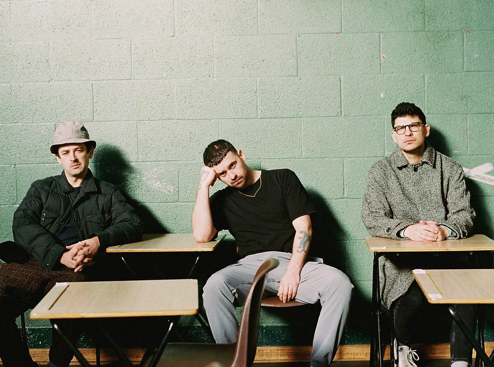 Dublin trio DIVIL release their debut single 'Thanks A Million' and announce their debut EP, DIVIL I