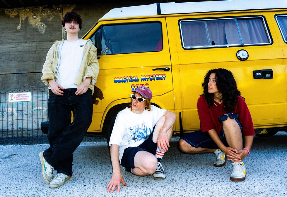 Bordeaux-based garage pop trio Tacoblaster return with new single 'Toxic Surfer'