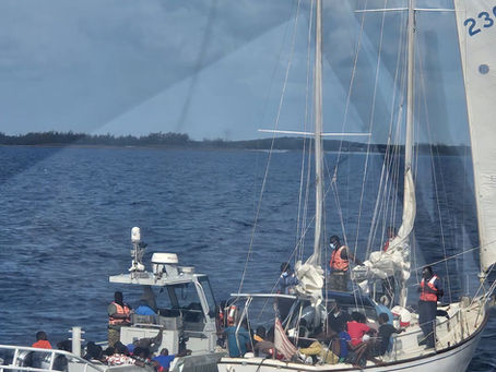 Cinquante-quatre migrants haïtiens interceptés avec des drogues présumées lors d'une opération conjointe des Bahamas et des Îles Turques-et-Caïques
