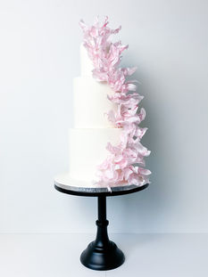 bruidstaart bloem naakte taart, bruidstaart semi naakte taart, bruidstaart, bruidstaart met parels, suikerpasta bruidstaart,wedding cake flower naked cake, wedding cake semi naked cake, wedding cake, wedding cake with pearls, sugar paste wedding cake.